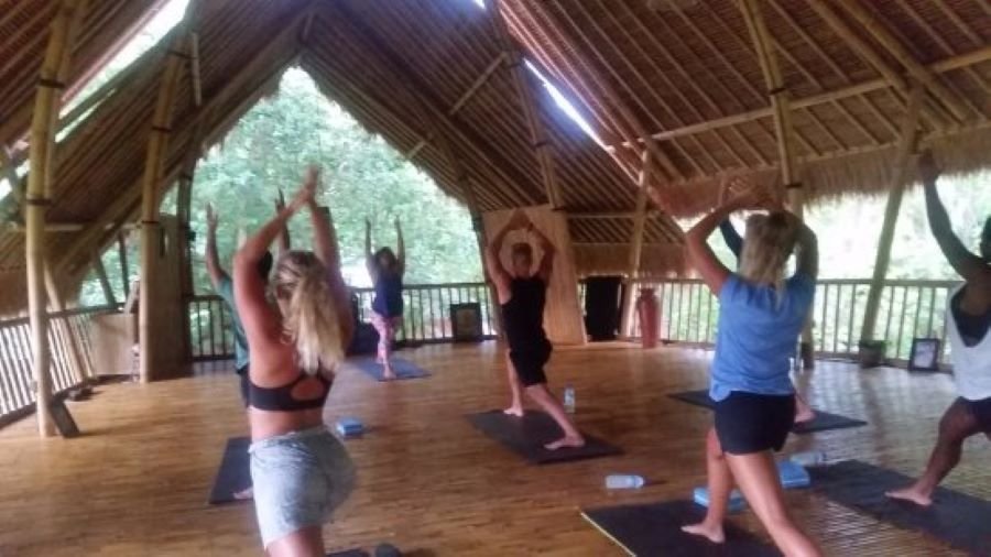 Gili Meno yoga
