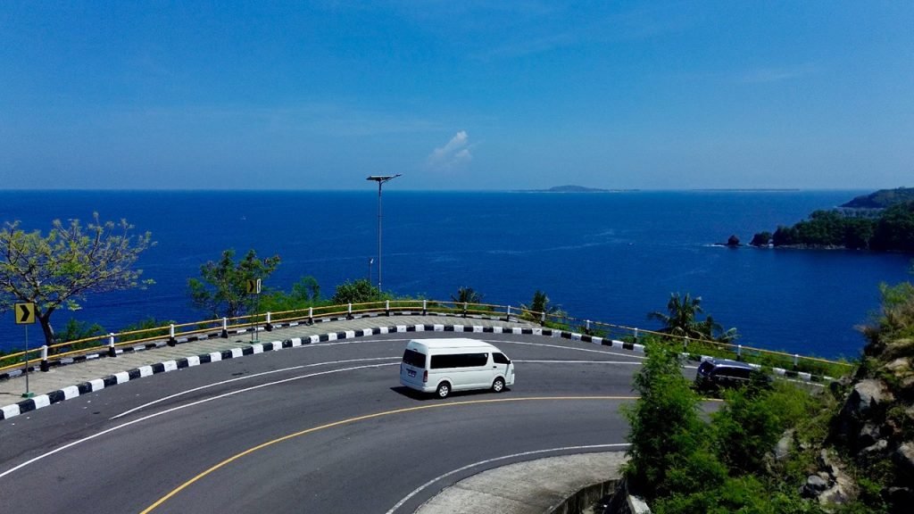car rental with driver