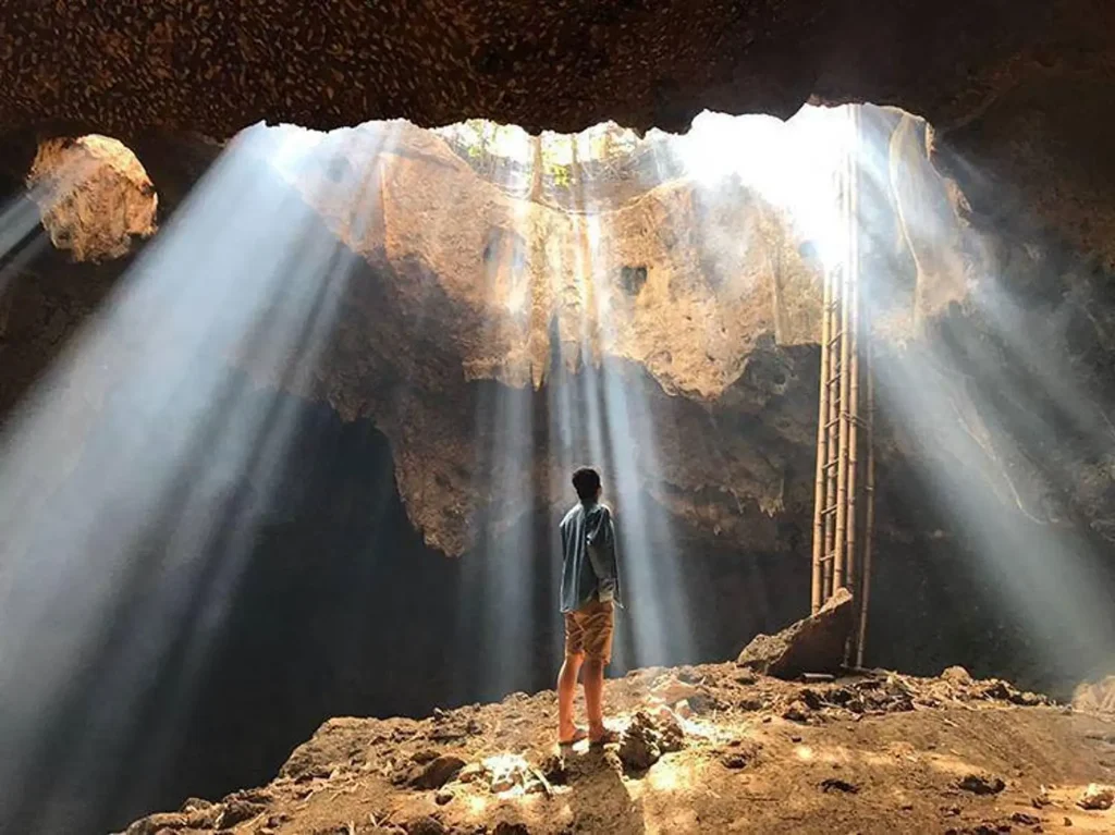 Kuta Lombok bat cave