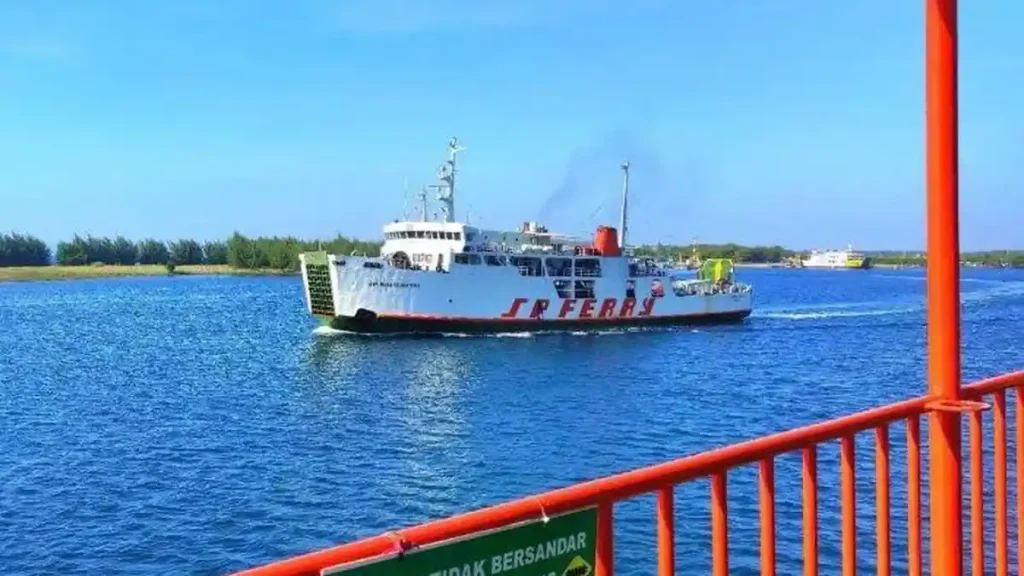 Lombok ferry to Sumbawa