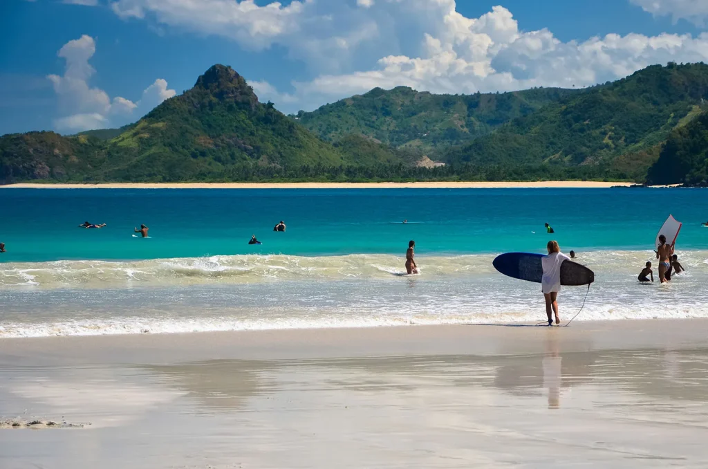 Selong Belanak beach high tide